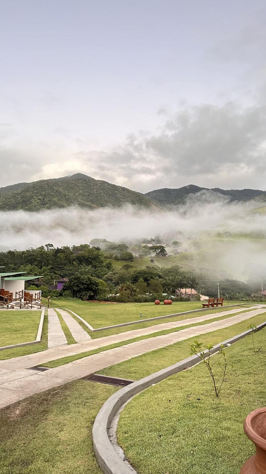 Village Sana Apart Hotel Bagian luar foto